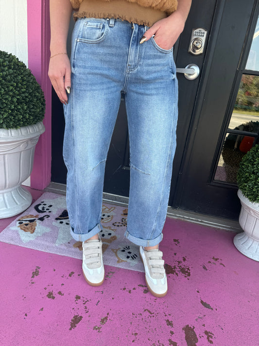 HR Boyfriend Cuffed Barrel Jeans