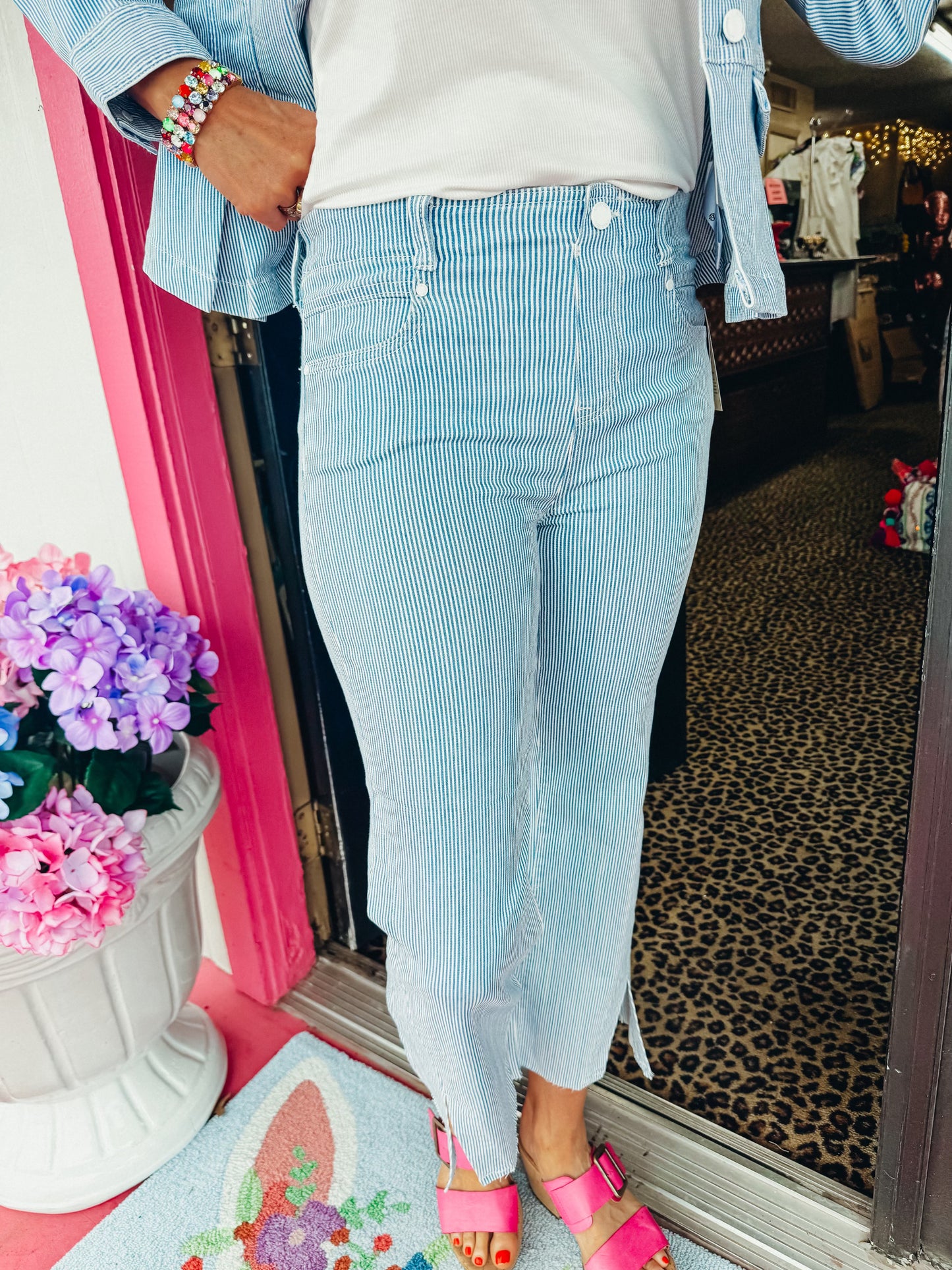 Gia Crop Flare