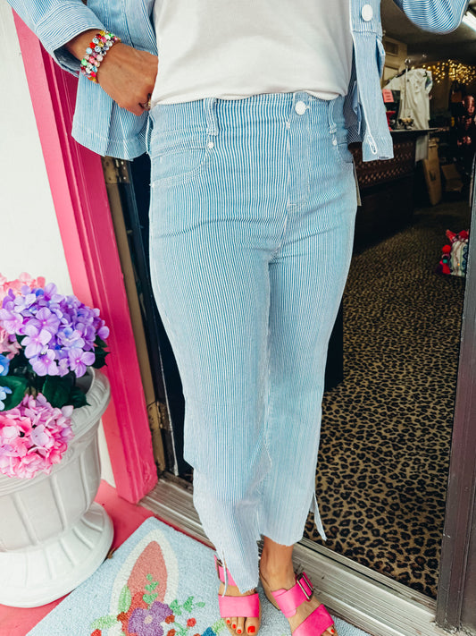 Gia Crop Flare