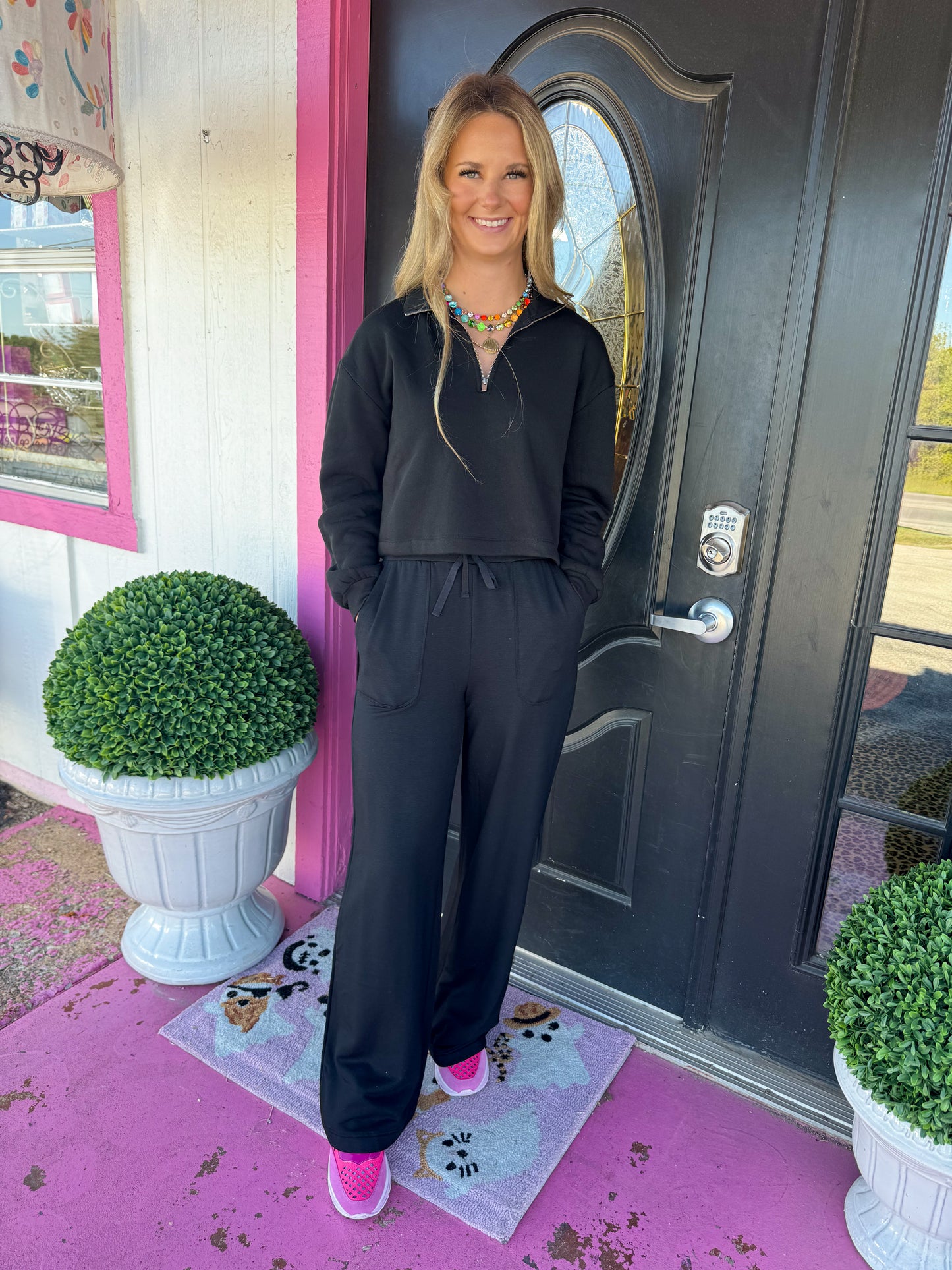 Feeling Moment Black Sweatshirt