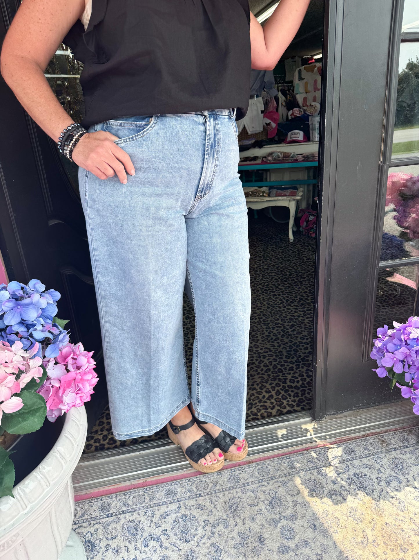 Audrey HR Wide Crop Jean