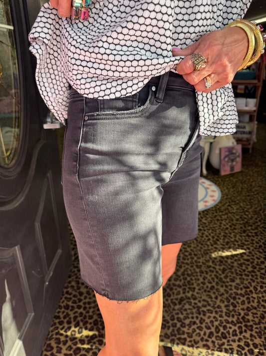 Black HR Mid Raw Hem Shorts