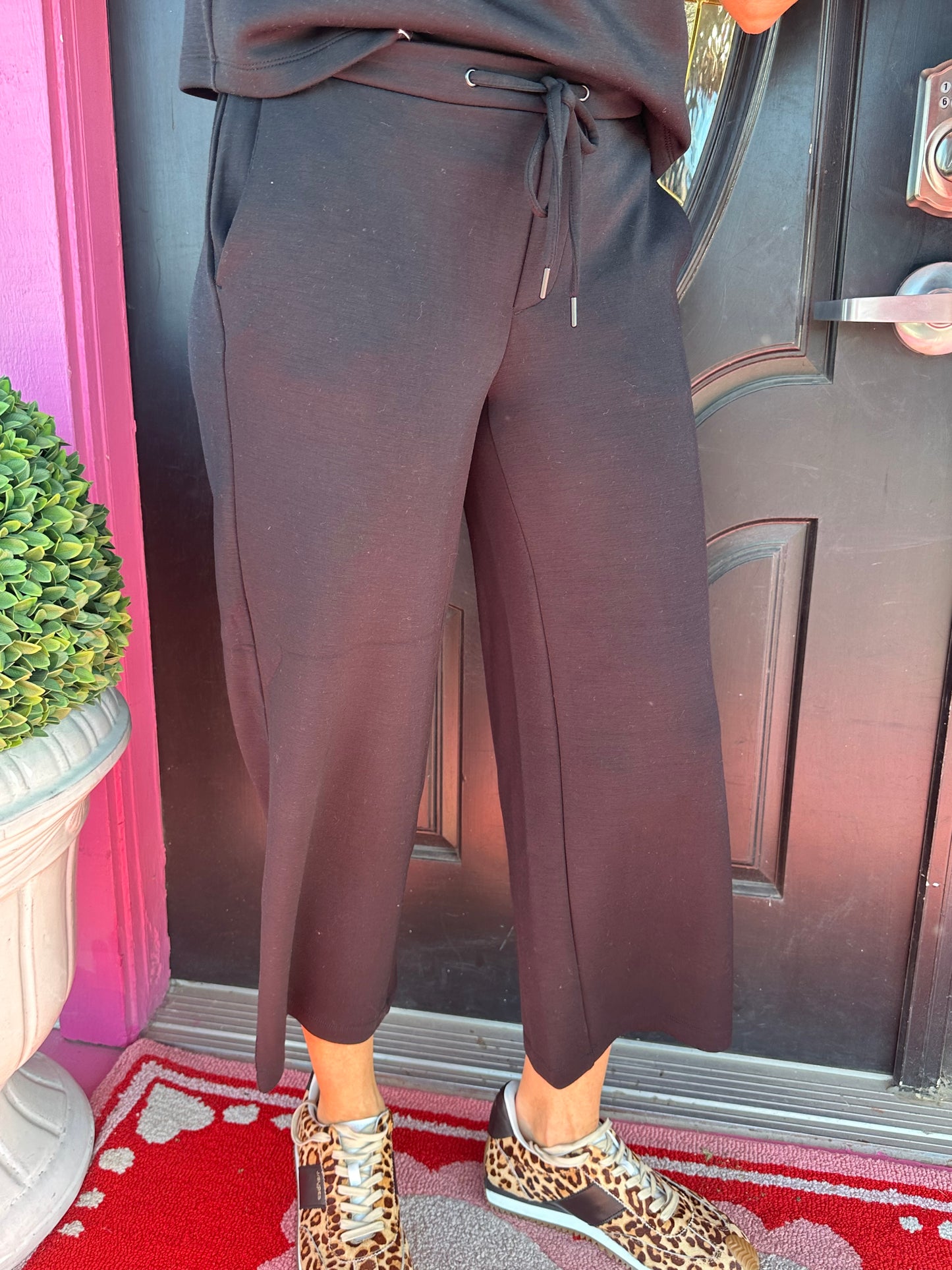 Black Pull On Wide Leg Crop