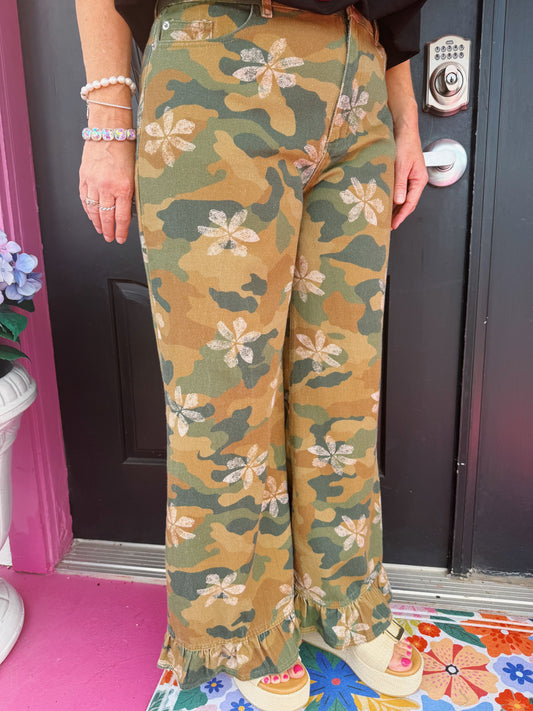 Camo Ruffled Hem Pants