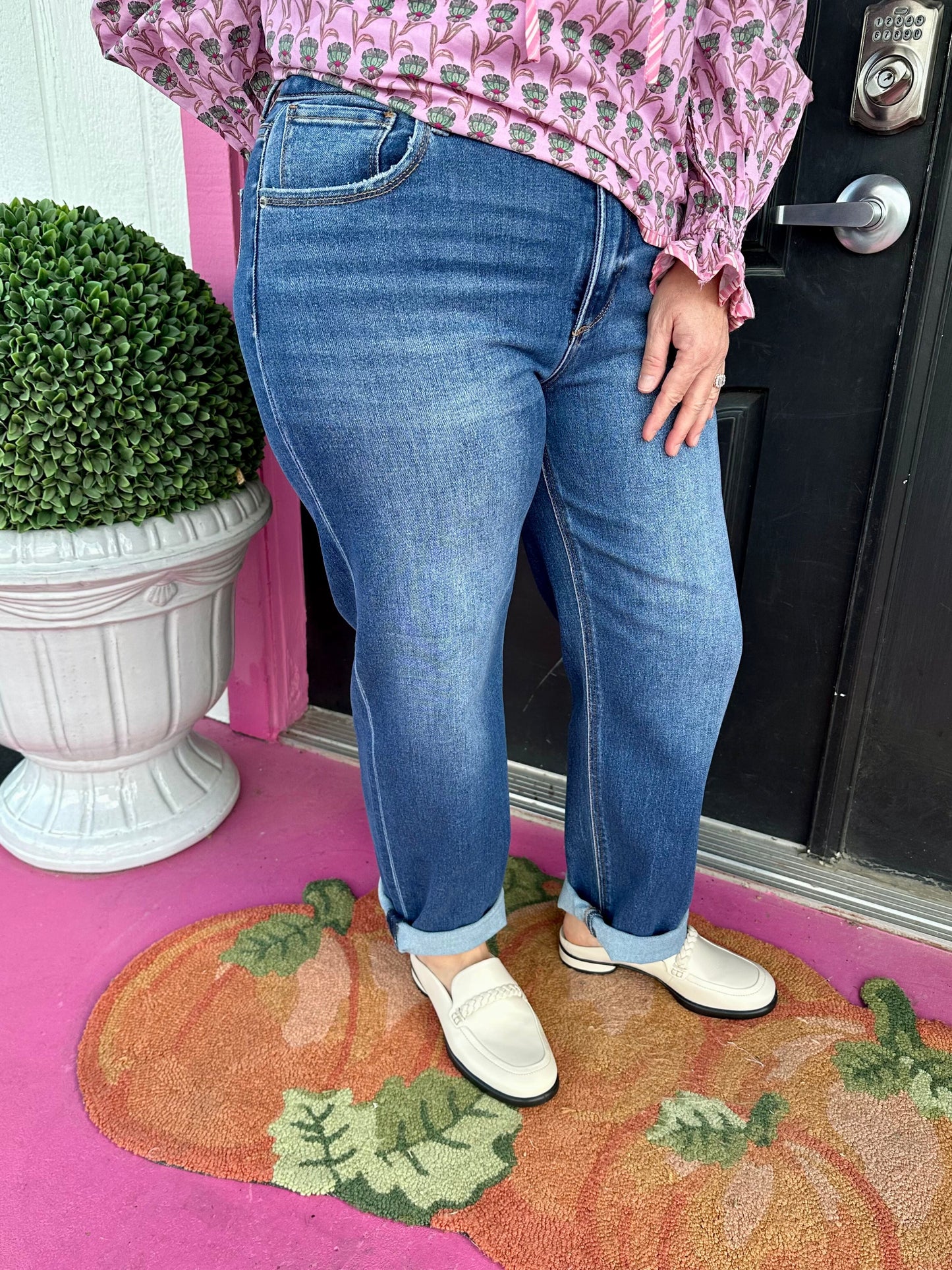 Dark MR Boyfriend Jean