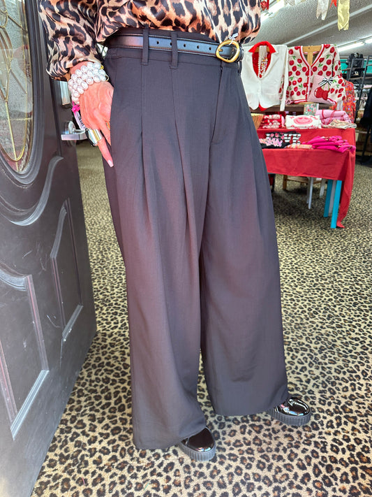 Black HR Pleated Wide Trouser