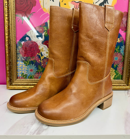 Tabitha Luggage Mid Boot