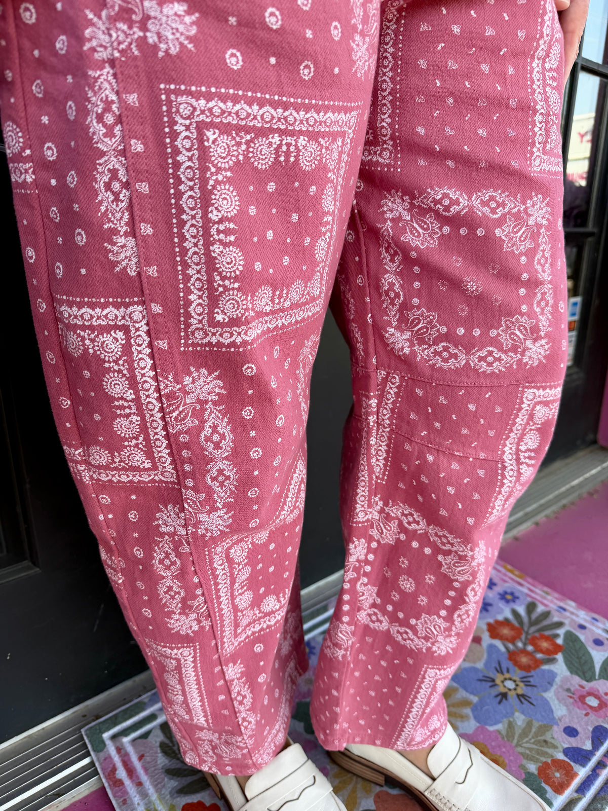 Mauve Bandana Barrel Pant