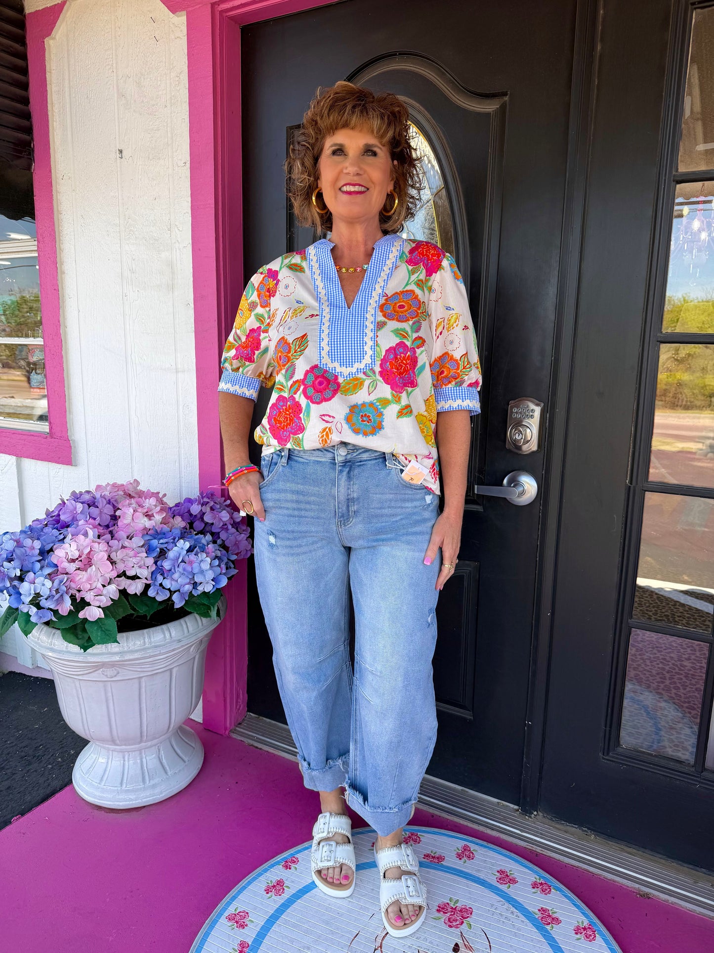 Blue Trim SS Floral V-neck Top