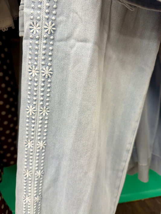 Stride Marine Flowers Wide Crop