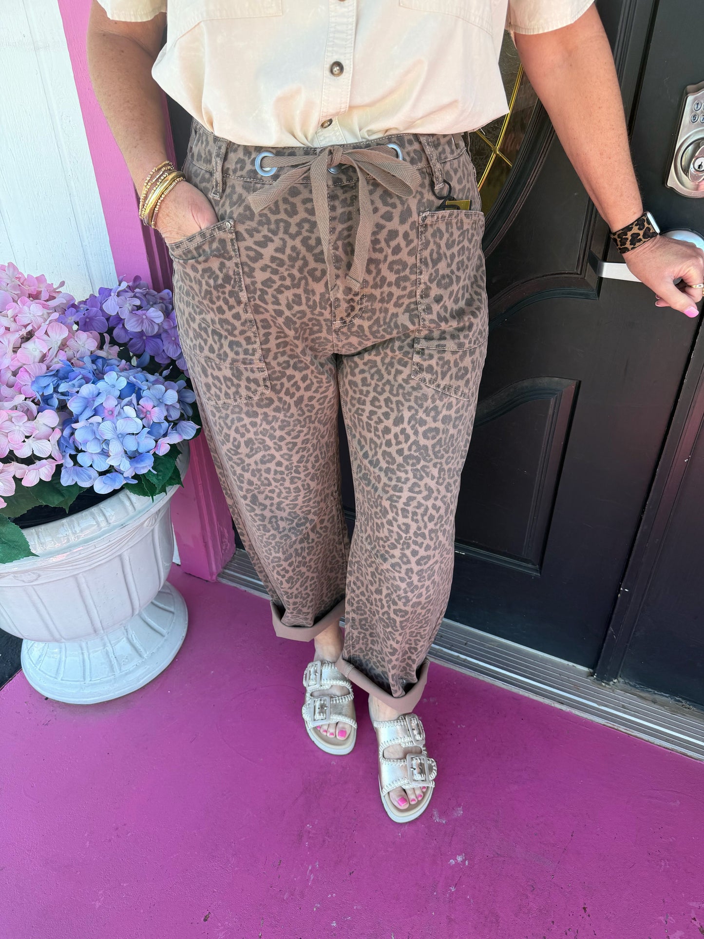 Brown Leopard Crop Barrel Tie