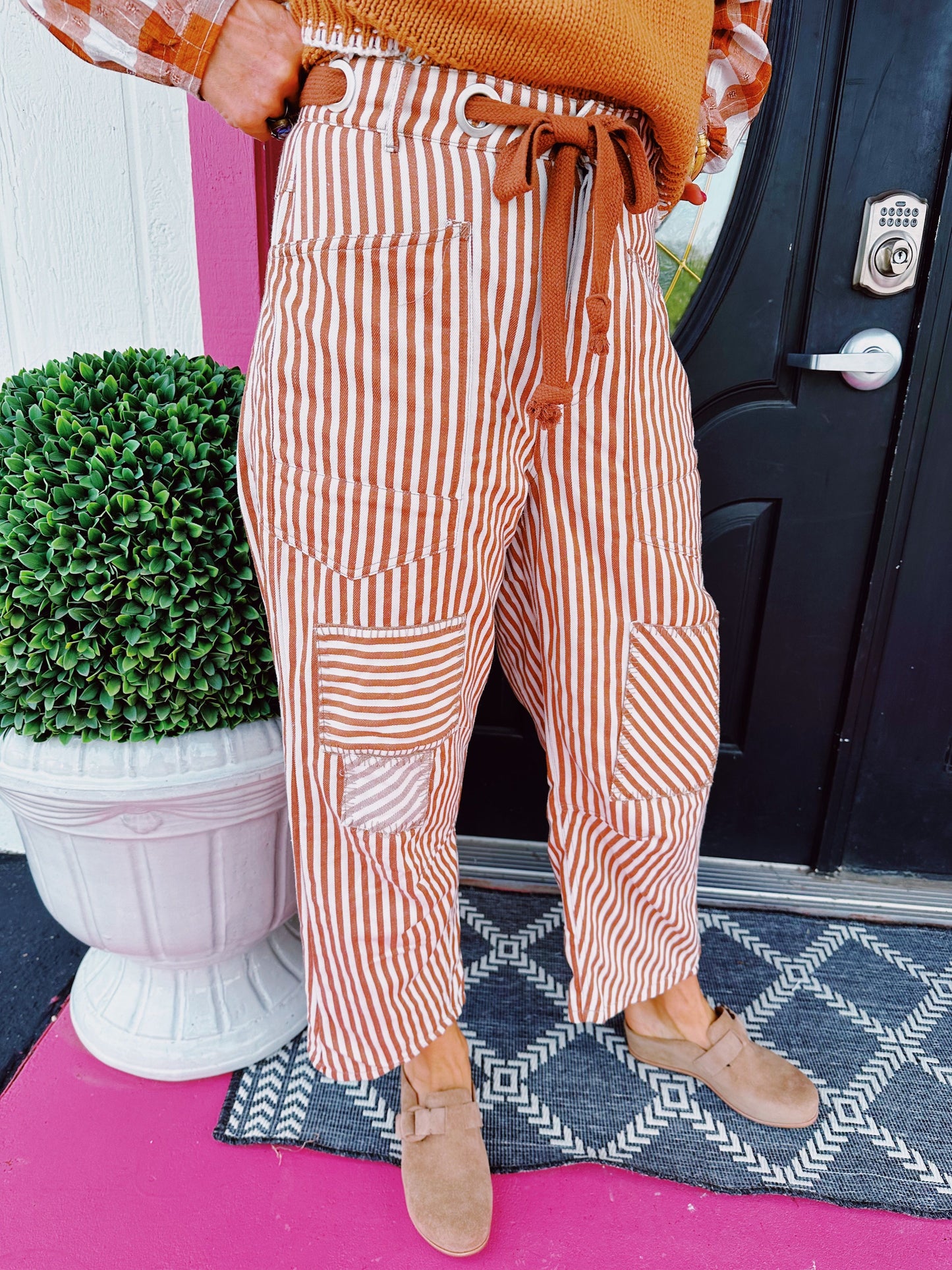 Caramel Striped Barrel Pant