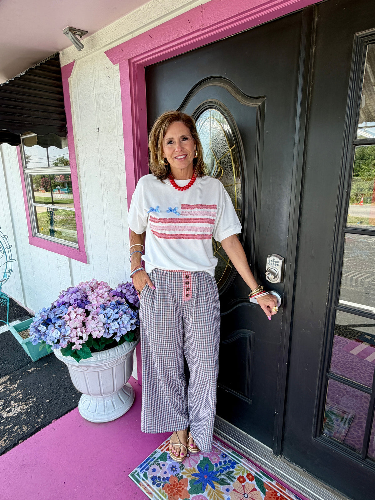 White SS Sweatshirt w/Ribbon Flag