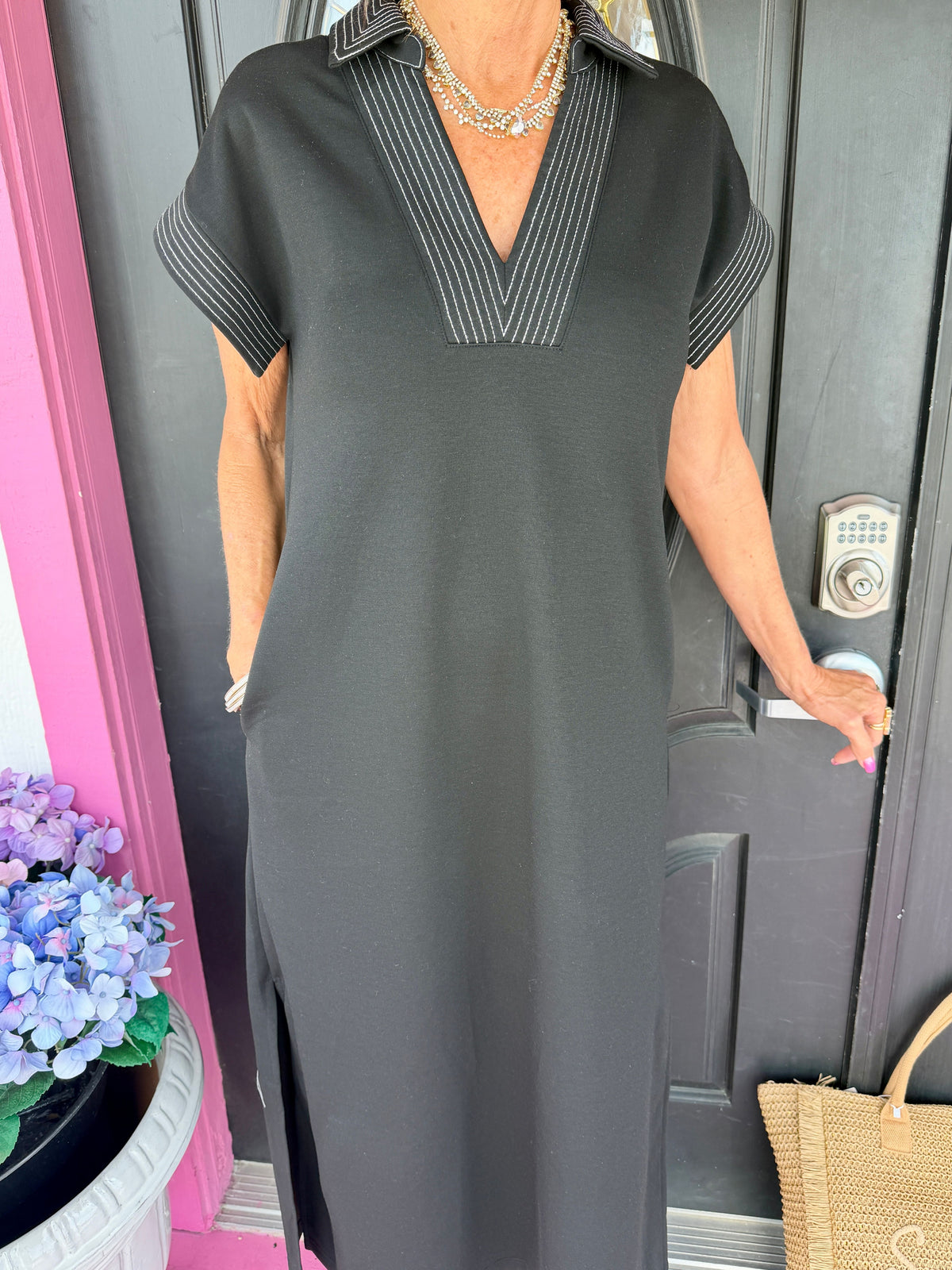 Black Maxi W/Wht stitching