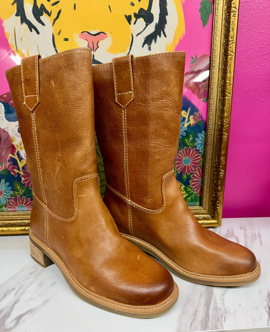 Tabitha Luggage Mid Boot
