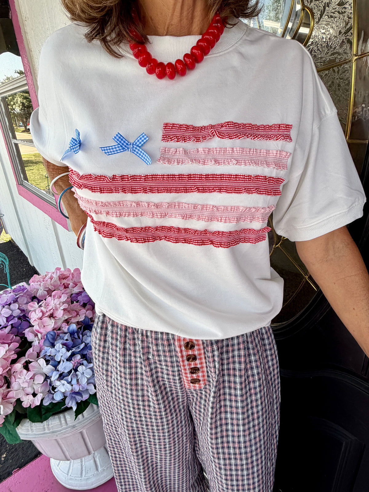 White SS Sweatshirt w/Ribbon Flag